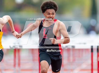Thumbnail 1 in Harold Scott Invitational (100-Meter hurdles) photogallery.