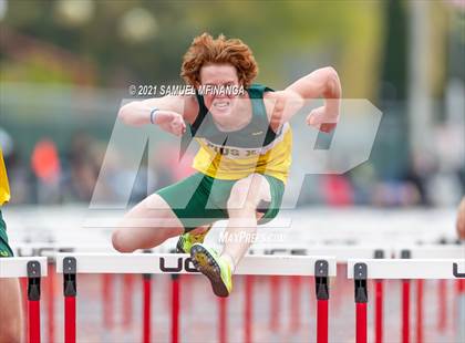Thumbnail 2 in Harold Scott Invitational (100-Meter hurdles) photogallery.