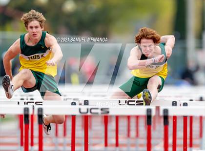 Thumbnail 1 in Harold Scott Invitational (100-Meter hurdles) photogallery.