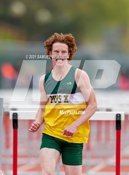 Thumbnail 1 in Harold Scott Invitational (100-Meter hurdles) photogallery.