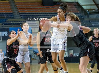 Thumbnail 3 in Kentlake vs. Lake Stevens (WIAA 4A 1st Round Playoff) photogallery.