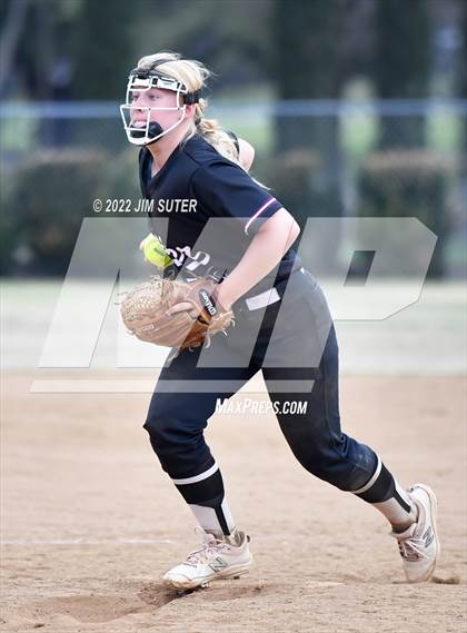 Thumbnail 2 in Lake Creek vs Waller (Brenham Tournament) photogallery.
