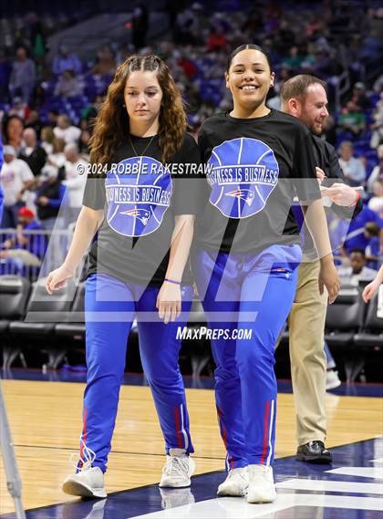 Thumbnail 3 in Valley vs. Neches (UIL 1A Basketball Semifinal) photogallery.