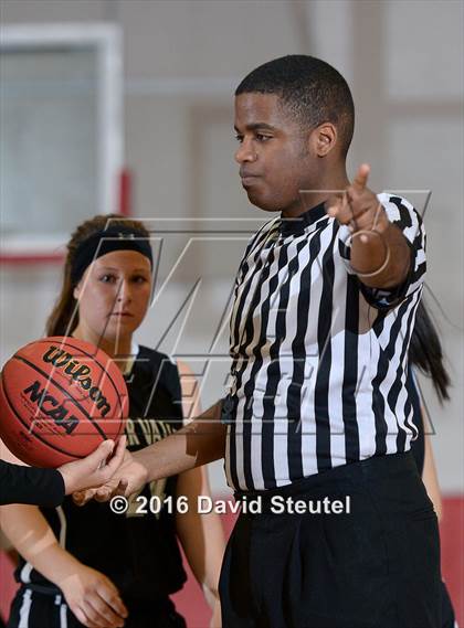 Thumbnail 2 in River Valley vs. Rio Linda (CIF SJS D3 Playoff) photogallery.