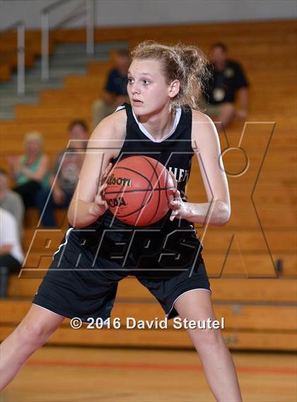 Thumbnail 2 in River Valley vs. Rio Linda (CIF SJS D3 Playoff) photogallery.