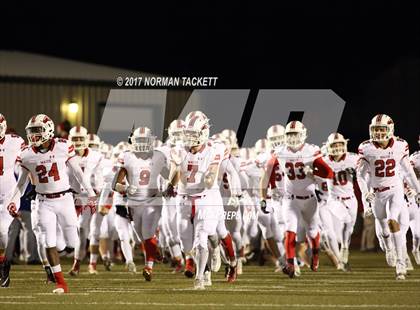 Thumbnail 1 in Bishop Carroll vs. Maize (KSHSAA 5A Quarterfinal) photogallery.