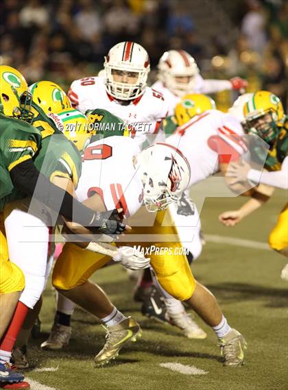 Thumbnail 3 in Bishop Carroll vs. Maize (KSHSAA 5A Quarterfinal) photogallery.