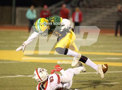 Thumbnail 1 in Bishop Carroll vs. Maize (KSHSAA 5A Quarterfinal) photogallery.