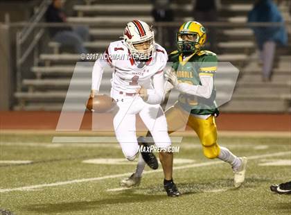 Thumbnail 2 in Bishop Carroll vs. Maize (KSHSAA 5A Quarterfinal) photogallery.