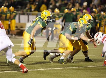 Thumbnail 3 in Bishop Carroll vs. Maize (KSHSAA 5A Quarterfinal) photogallery.
