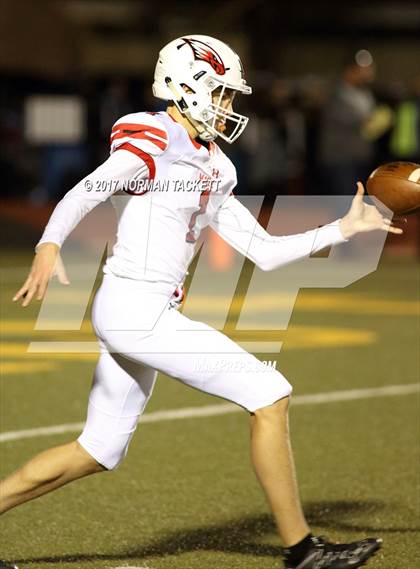 Thumbnail 3 in Bishop Carroll vs. Maize (KSHSAA 5A Quarterfinal) photogallery.