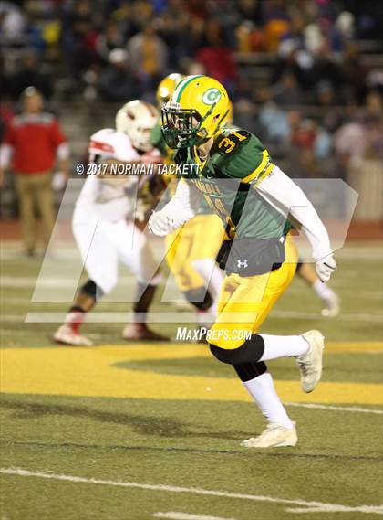 Thumbnail 3 in Bishop Carroll vs. Maize (KSHSAA 5A Quarterfinal) photogallery.
