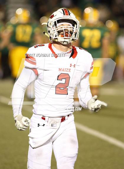 Thumbnail 1 in Bishop Carroll vs. Maize (KSHSAA 5A Quarterfinal) photogallery.