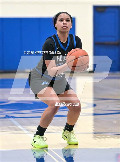 Thumbnail 1 in Kinkaid vs. Houston Christian photogallery.