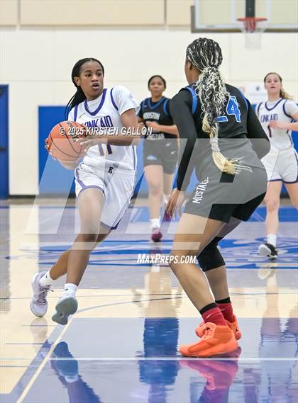 Thumbnail 3 in Kinkaid vs. Houston Christian photogallery.