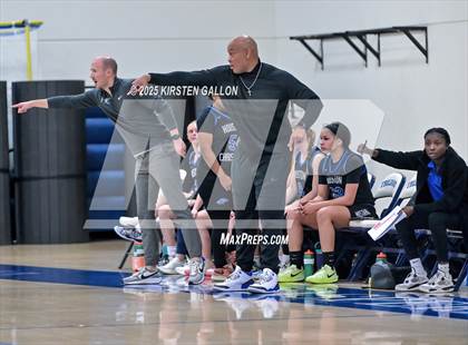Thumbnail 3 in Kinkaid vs. Houston Christian photogallery.