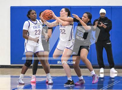 Thumbnail 2 in Kinkaid vs. Houston Christian photogallery.