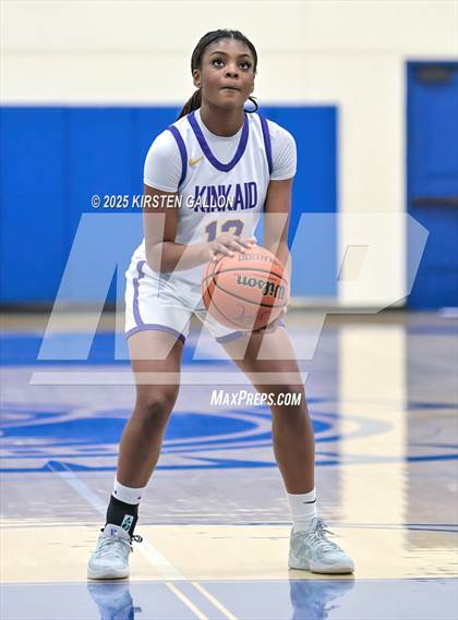 Thumbnail 1 in Kinkaid vs. Houston Christian photogallery.