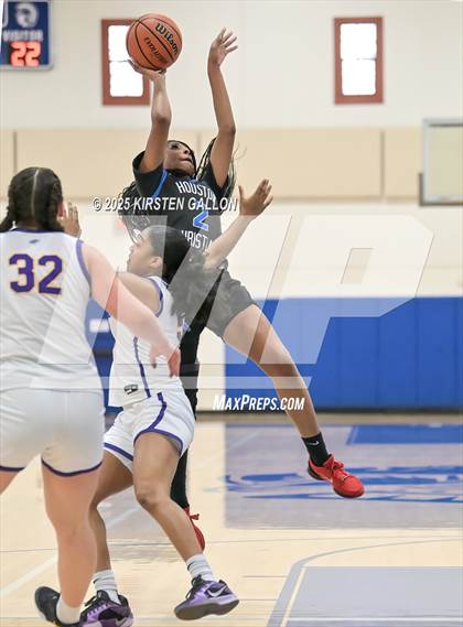 Thumbnail 3 in Kinkaid vs. Houston Christian photogallery.