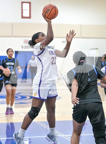Thumbnail 1 in Kinkaid vs. Houston Christian photogallery.