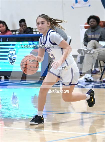 Thumbnail 3 in Kinkaid vs. Houston Christian photogallery.