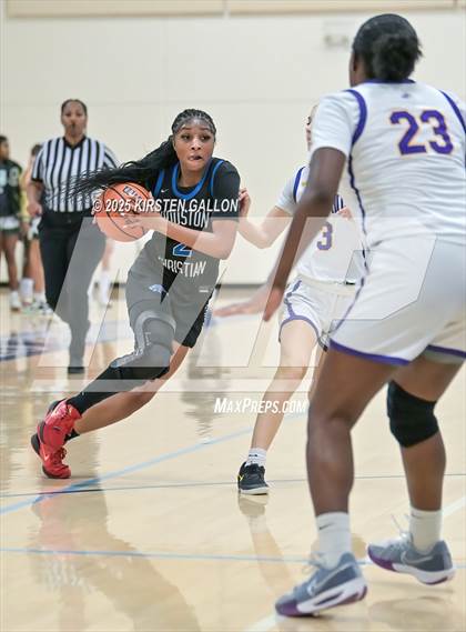 Thumbnail 2 in Kinkaid vs. Houston Christian photogallery.