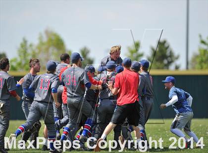 Thumbnail 2 in ThunderRidge vs. Cherry Creek (CHSAA 5A 3rd Round) photogallery.