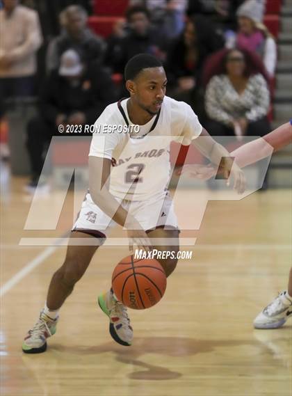 Thumbnail 1 in Bay Shore vs Portledge (Gary Charles Holiday Hoops Classic) photogallery.