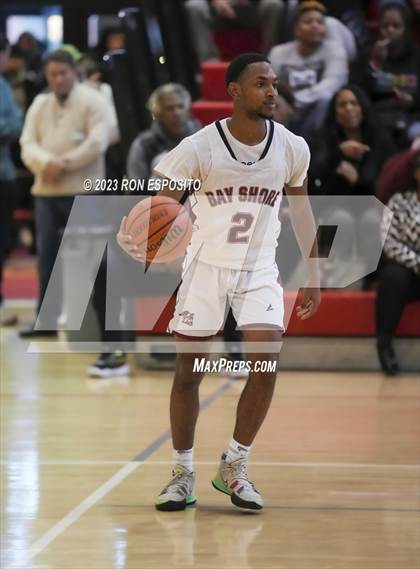 Thumbnail 1 in Bay Shore vs Portledge (Gary Charles Holiday Hoops Classic) photogallery.
