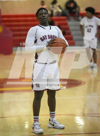 Thumbnail 3 in Bay Shore vs Portledge (Gary Charles Holiday Hoops Classic) photogallery.