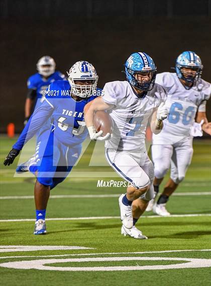 Thumbnail 1 in Daingerfield vs. West Rusk (UIL 3A Region Semifinal Playoff) photogallery.