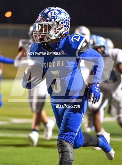 Thumbnail 3 in Daingerfield vs. West Rusk (UIL 3A Region Semifinal Playoff) photogallery.