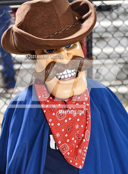 Thumbnail 1 in Daingerfield vs. West Rusk (UIL 3A Region Semifinal Playoff) photogallery.