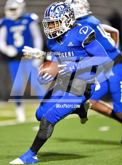 Thumbnail 2 in Daingerfield vs. West Rusk (UIL 3A Region Semifinal Playoff) photogallery.