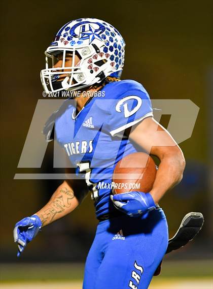 Thumbnail 3 in Daingerfield vs. West Rusk (UIL 3A Region Semifinal Playoff) photogallery.