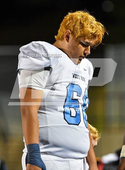 Thumbnail 3 in Daingerfield vs. West Rusk (UIL 3A Region Semifinal Playoff) photogallery.