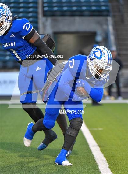 Thumbnail 1 in Daingerfield vs. West Rusk (UIL 3A Region Semifinal Playoff) photogallery.