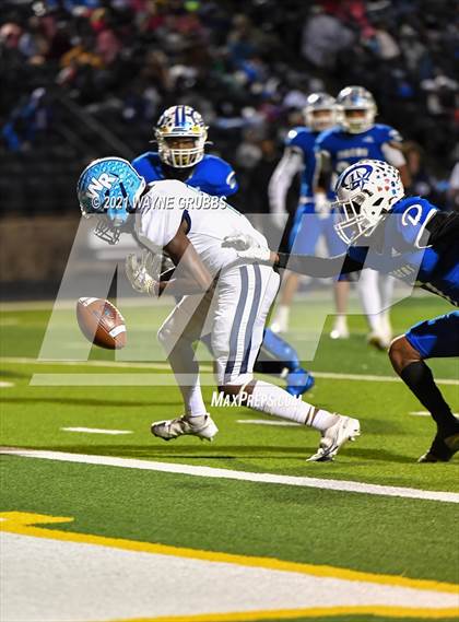 Thumbnail 2 in Daingerfield vs. West Rusk (UIL 3A Region Semifinal Playoff) photogallery.