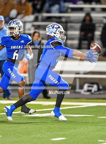 Thumbnail 2 in Daingerfield vs. West Rusk (UIL 3A Region Semifinal Playoff) photogallery.