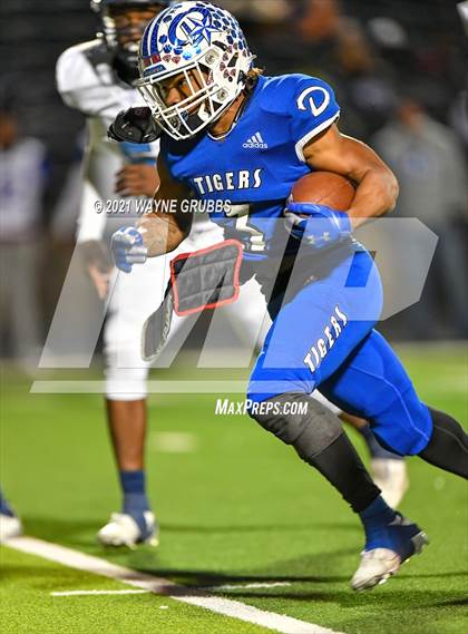 Thumbnail 2 in Daingerfield vs. West Rusk (UIL 3A Region Semifinal Playoff) photogallery.