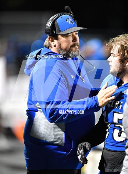 Thumbnail 2 in Daingerfield vs. West Rusk (UIL 3A Region Semifinal Playoff) photogallery.