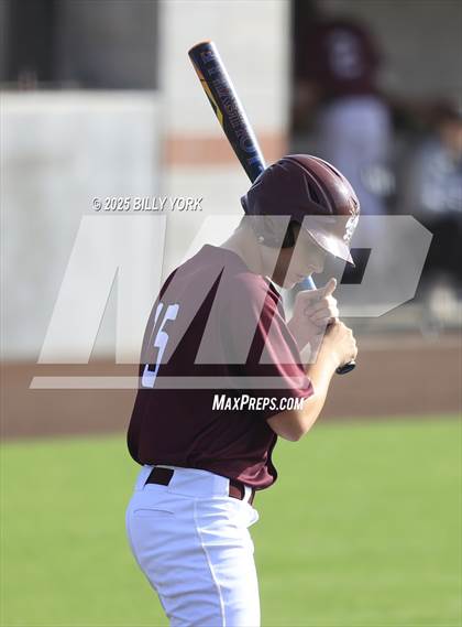 Thumbnail 1 in Grand Saline vs Athens photogallery.