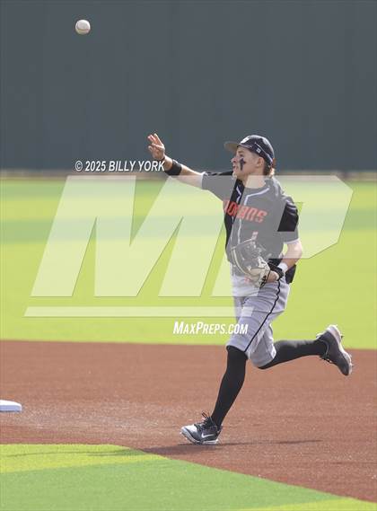 Thumbnail 3 in Grand Saline vs Athens photogallery.