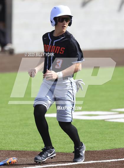 Thumbnail 2 in Grand Saline vs Athens photogallery.