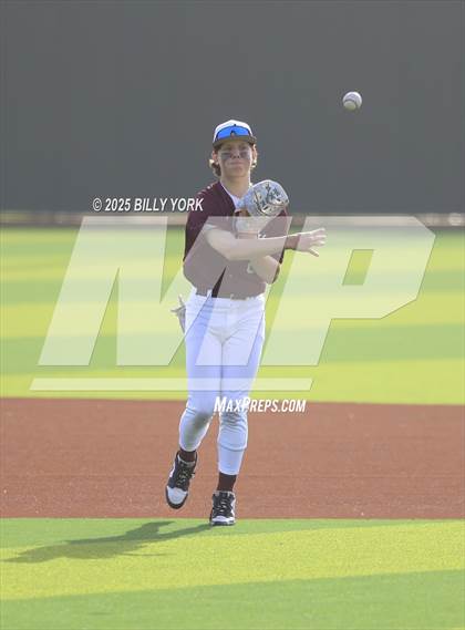 Thumbnail 2 in Grand Saline vs Athens photogallery.