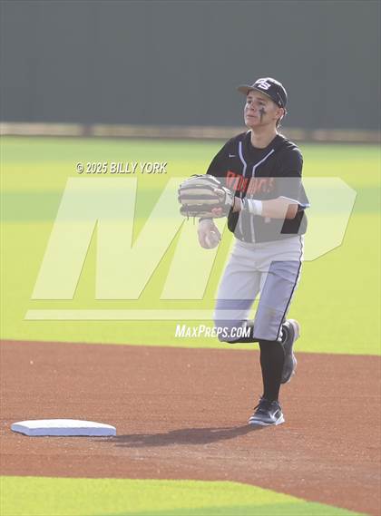 Thumbnail 3 in Grand Saline vs Athens photogallery.