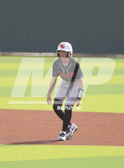 Thumbnail 2 in Grand Saline vs Athens photogallery.