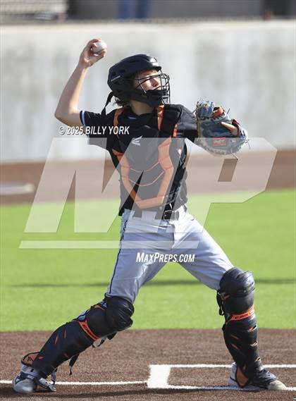 Thumbnail 3 in Grand Saline vs Athens photogallery.