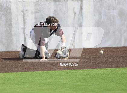 Thumbnail 1 in Grand Saline vs Athens photogallery.