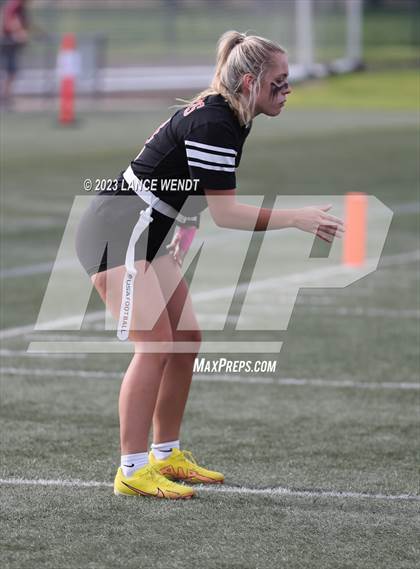 Thumbnail 3 in Lakewood vs ThunderRidge photogallery.